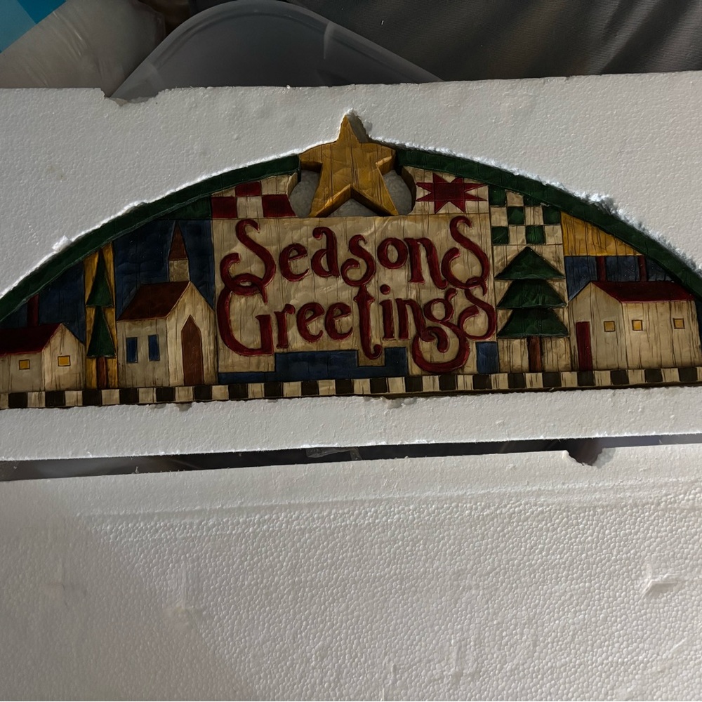 Charming Seasons Greetings Arch Decor